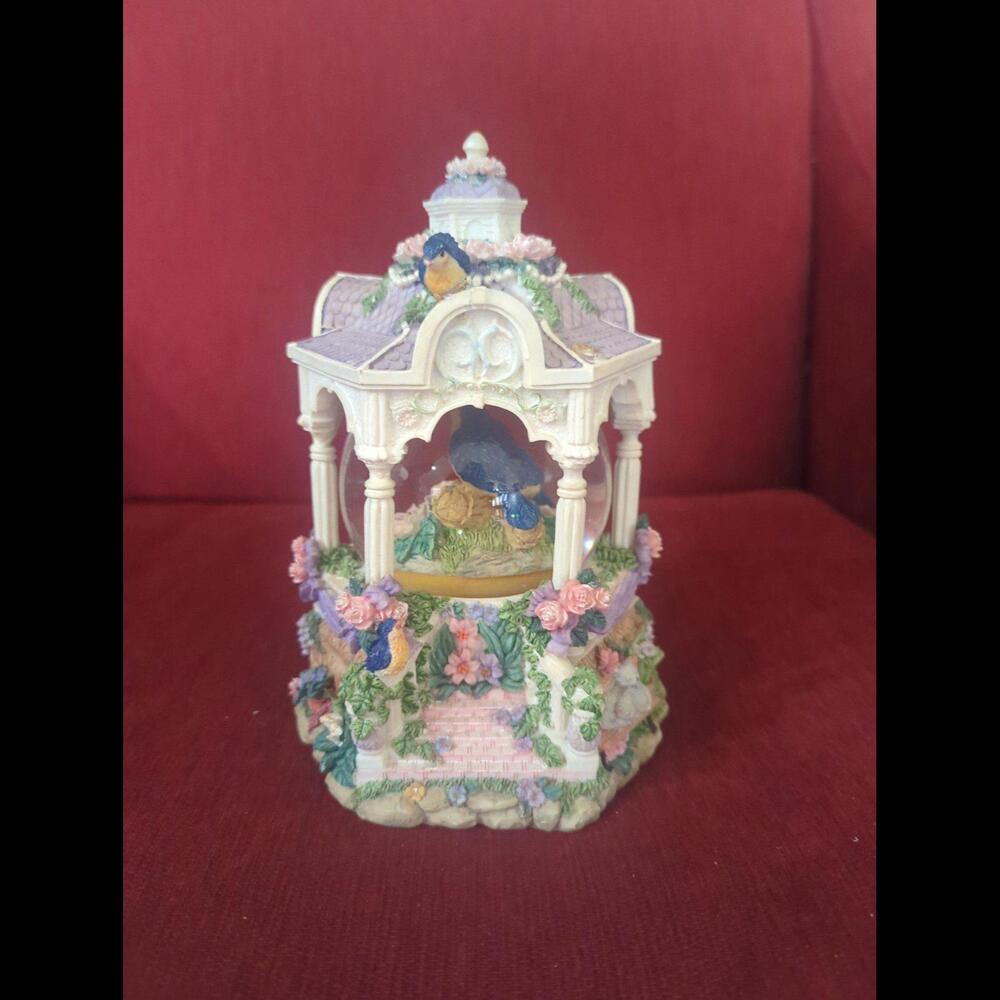 Vintage bluebird gazebo glitter globe
